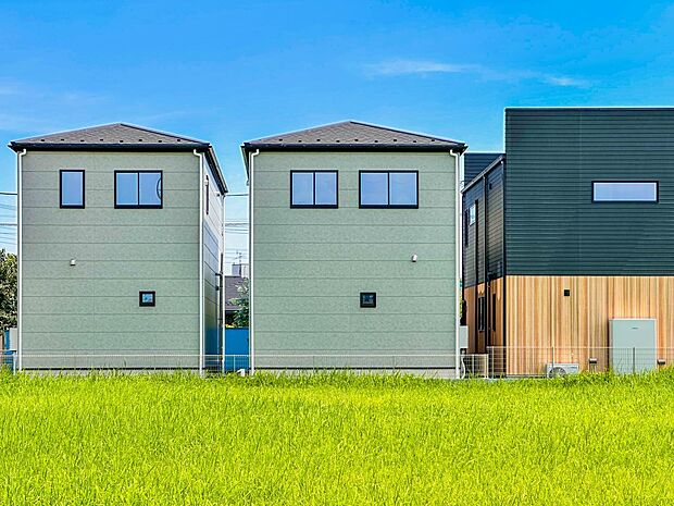 【外観】家族の温かさと陽光の暖かさ、楽しい毎日と明るい未来を予感させる「空間が織り成すひとつ先の住み心地」を演出します。