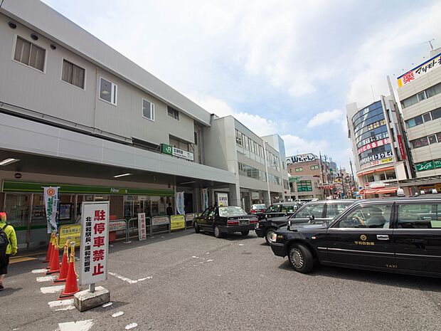 駅 3600m 北浦和駅(京浜東北線の停車駅です。駅の広いスペースのターミナルからは、教育機関方面、さいたま市立病院方面へ、バスによる運行が繁盛に行われています。交通の重要な中継地点として利…