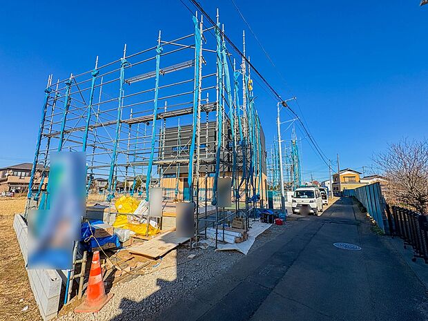 【前面道路】車の通行が少ないので、静かな住環境を維持することができます。