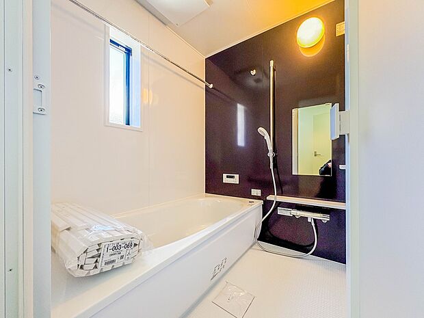 【浴室】一日の疲れを癒してくれるお風呂空間。使いやすさと上質な質感を両立して、単なる習慣から特別な時間に変わるはず。