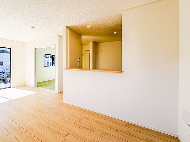 【LDK16.2帖】料理をしながら、後片付けをしながら二人で会話を楽しみたい空間。