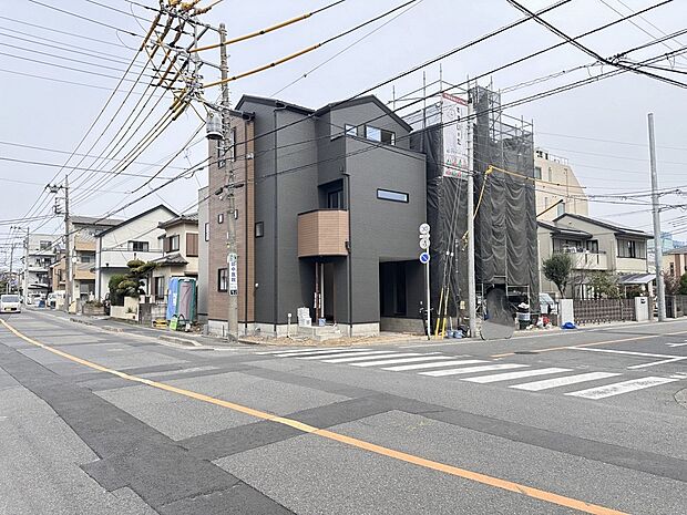 こちらの物件が少しでも気になるようでしたら、お気軽にお問合せください。人生でいちばん大きなお買い物ですので、ゆっくりご見学ください。ネット上の画像と実際の見学では、リアル感がまるで違います。…