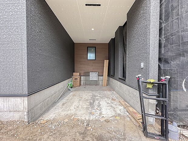 こちらの物件が少しでも気になるようでしたら、お気軽にお問合せください。人生でいちばん大きなお買い物ですので、ゆっくりご見学ください。ネット上の画像と実際の見学では、リアル感がまるで違います。…