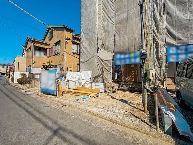 【駐車場】毎日の生活にマイカーが必須という方は、購入を検討する際、駐車場があることは大事な条件です。毎日の通勤や家族の送迎、買い物やお出かけなどクルマのある暮らしを満喫したい方は要チェック。…