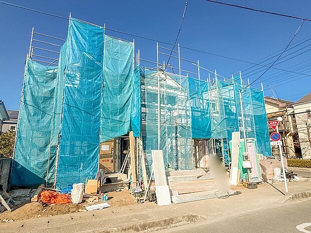 D号棟【外観】こちらの物件が少しでも気になるようでしたら、お気軽にお問合せください。人生でいちばん大きなお買い物ですので、ゆっくりご見学ください。ネット上の画像と実際の見学では、リアル感がま…