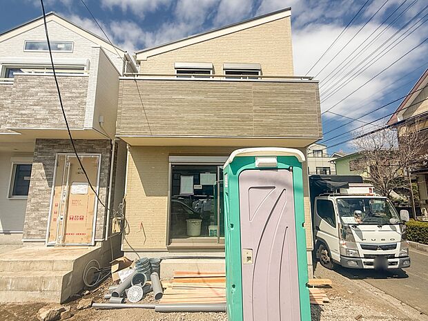 E号棟【外観】家は一生のお買物。自分ならではの家族ならではの、家にしたい。書斎を設ける。子どものプレイングルームを設ける。趣味のオーディオルームを設置する。夢を追うオンリーワンの家です。