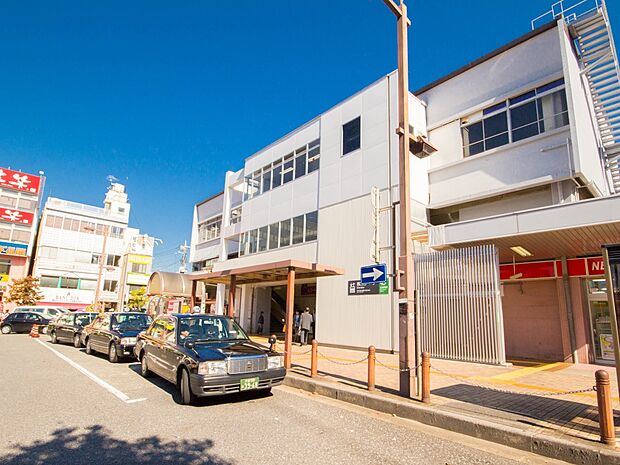 駅 1200m JR京浜東北線「北浦和」駅(北浦和駅(京浜東北線の停車駅です。駅の広いスペースのターミナルからは、教育機関方面、さいたま市立病院方面へ、バスによる運行が繁盛に行われています。…