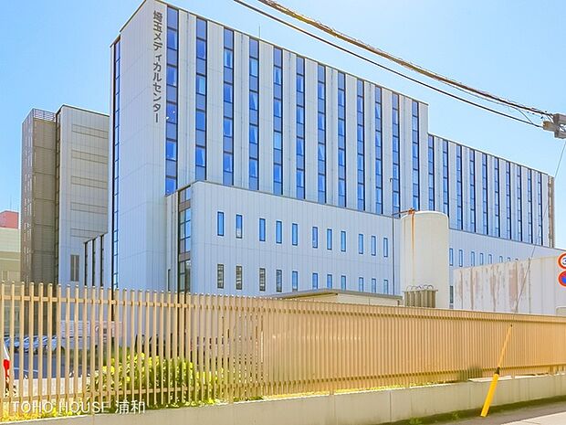 病院 980m 埼玉メディカルセンター(病床数395床を擁する旧浦和市内で最大級を誇る大規模病院です。最先端の設備で、高度な医療を受けることができます。診療科は内科、外科などの他多岐にわたり…