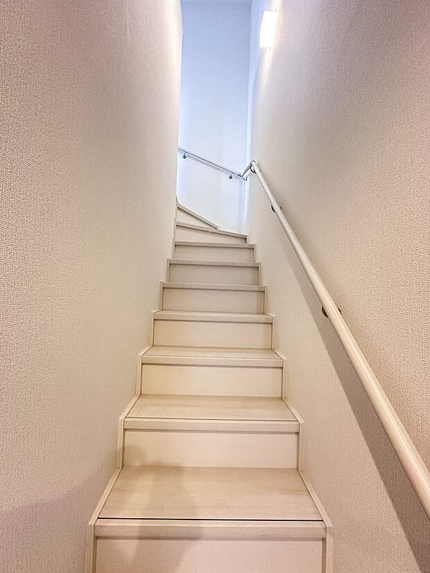 こちらの物件が少しでも気になるようでしたら、お気軽にお問合せください。人生でいちばん大きなお買い物ですので、ゆっくりご見学ください。ネット上の画像と実際の見学では、リアル感がまるで違います。…