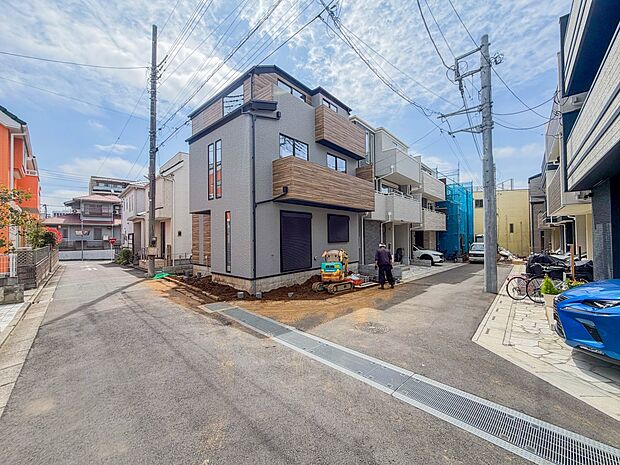 【外観】どこにいても快適に過ごせる住まいは、明るく清潔感あふれる空間。帰るたびにリラックスできる安らぎの場を提供します。
