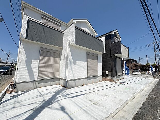 【駐車場】毎日の生活にマイカーが必須という方は、購入を検討する際、駐車場があることは大事な条件です。毎日の通勤や家族の送迎、買い物やお出かけなどクルマのある暮らしを満喫したい方は要チェック。…