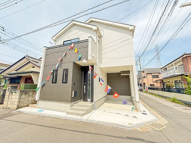 【ひとつ先の住み心地】家族の温かさと陽光の暖かさ、楽しい毎日と明るい未来を予感させる「空間が織り成すひとつ先の住み心地」を演出します。
