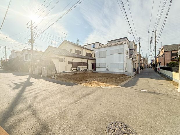 【前面道路】車の通行が少ないので、静かな住環境を維持することができます。