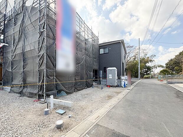 車の通行が少ないので、静かな住環境を維持することができます。【2号棟】