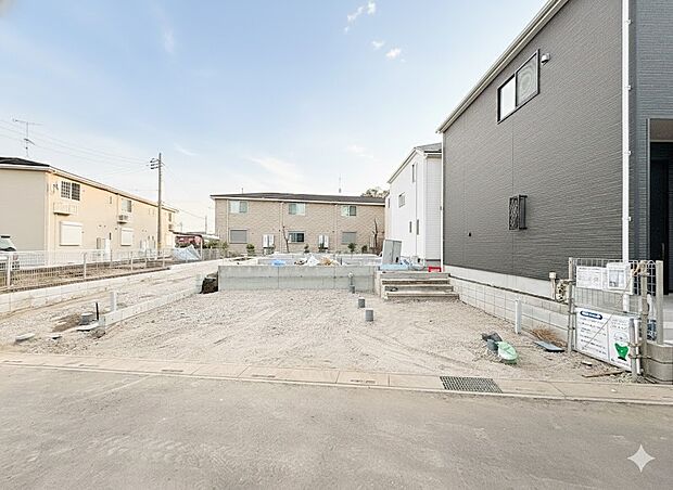 【外観】陽当りや通風性など各所に施された工夫で住みやすさを実現。部屋の大きさや周辺環境・街並など、資料には掲載していない情報が現地にはたくさんございます。是非ご確認下さい。【1号棟】