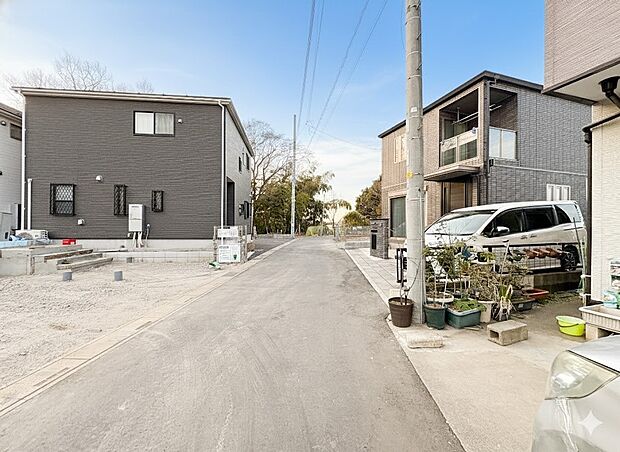 車の通行が少ないので、静かな住環境を維持することができます。【1号棟】