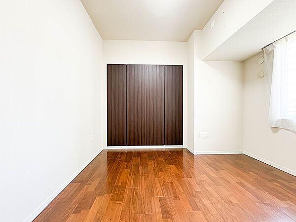 【洋室6.5帖】充実した生活は伸びやかな居室空間から始まります