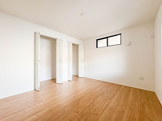 【寝室7.0帖】シンプルな内装はおしゃれのポイントです。シンプルは華美より飽きがこないからです。色や模様でおしゃれ感をだす。それがシンプルイズビューティーです。