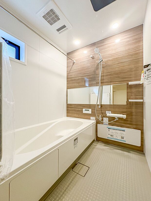 【浴室】一日の疲れを癒してくれるお風呂空間。使いやすさと上質な質感を両立して、単なる習慣から特別な時間に変わるはず。