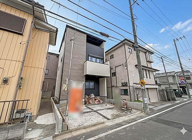 【外観】家族の温かさと陽光の暖かさ、楽しい毎日と明るい未来を予感させる「空間が織り成すひとつ先の住み心地」を演出します。