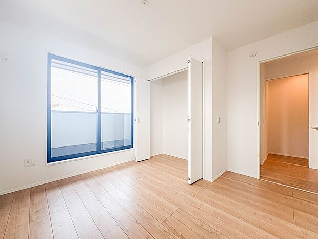 【洋室5.3帖】充実した生活は伸びやかな居室空間から始まります。快適に・伸びやかに。心の潤いを求める方々へ。