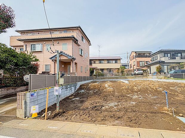 【外観】こちらの物件に少しでもご興味がありましたら、お気軽にお電話下さい。ネット上で「見えない物」「わからない事」でも、実際にご見学いただくことで、手に取るようにおわかりいただけるはずです。…