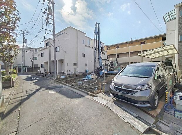 2号棟【前面道路4m】車の通行が少ないので、静かな住環境を維持することができます。
