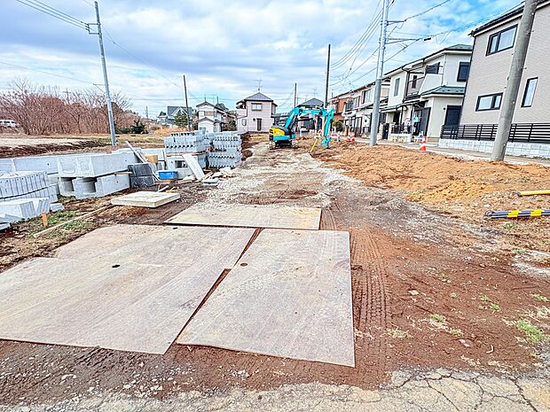 【外観】ここから始まる「日常」はご家族にとってかけがえのない時間となります。少しでも豊かに、快適に。そんな想いから本邸宅は生まれました。