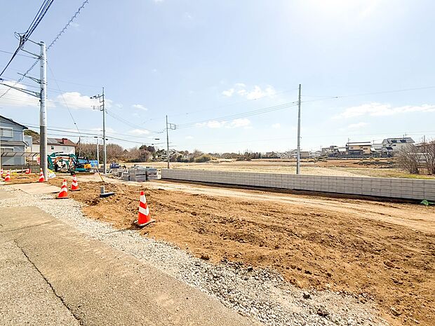 1号棟【前面道路4M】陽当りや通風性など各所に施された工夫で住みやすさを実現。部屋の大きさや周辺環境・街並など、資料には掲載していない情報が現地にはたくさんございます。是非ご確認下さい。