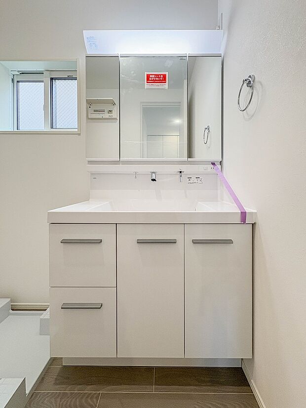 【洗面台】収納スペースを設けた洗面スペース