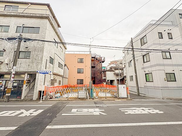 2号棟 こちらの物件が少しでも気になるようでしたら、お気軽にお問合せください。人生でいちばん大きなお買い物ですので、ゆっくりご見学ください。ネット上の画像と実際の見学では、リアル感がまるで違…