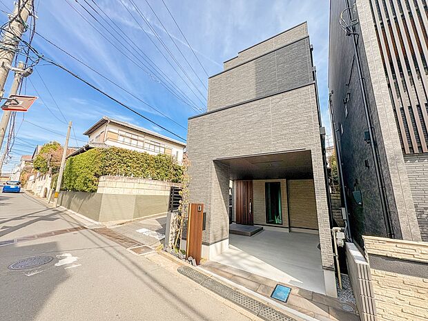 A号棟【外観】こちらの物件に少しでもご興味がありましたら、お気軽にお電話下さい。ネット上で「見えない物」「わからない事」でも、実際にご見学いただくことで、手に取るようにおわかりいただけるはず…