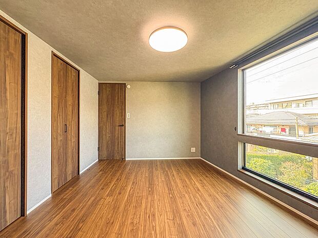 【洋室6帖】充実した生活は伸びやかな居室空間から始まります。快適に・伸びやかに。心の潤いを求める方々へ。