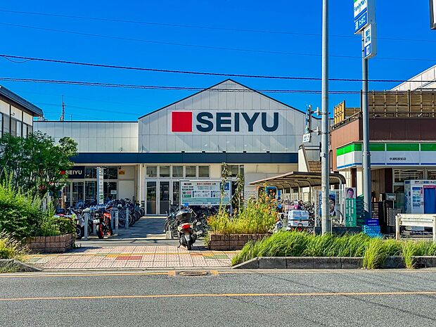スーパー 300m 西友中浦和店(全国展開の強さをもっています。東京都を拠点として全国展開するスーパーマーケットチェーンです。家族の味方を自負し、食料品、衣料品、住居用品などを時代のニーズに…