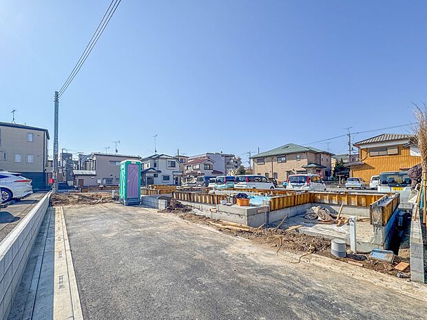 【前面道路4m】車の通行が少ないので、静かな住環境を維持することができます。