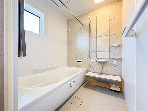 【浴室】一日の疲れを癒してくれるお風呂空間。使いやすさと上質な質感を両立して、単なる習慣から特別な時間に変わるはず。