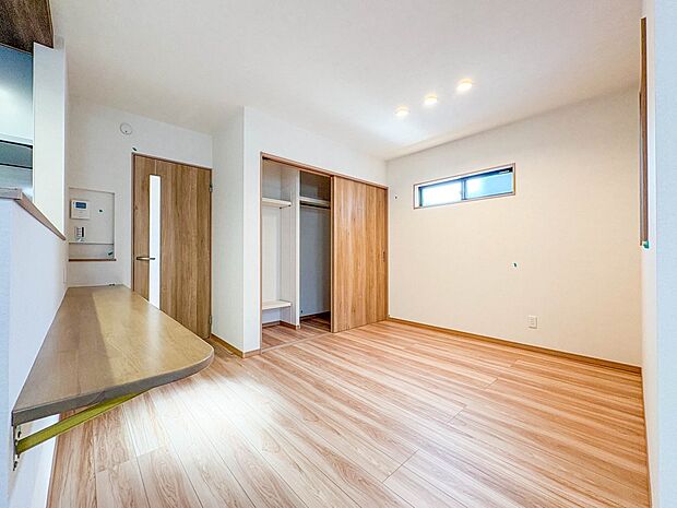 【LDK19.4帖】忙しい朝でも家族揃って食事をしたいゆとりあるダイニングスペース。