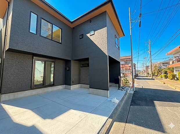 【前面道路4.3m】車の通行が少ないので、静かな住環境を維持することができます。