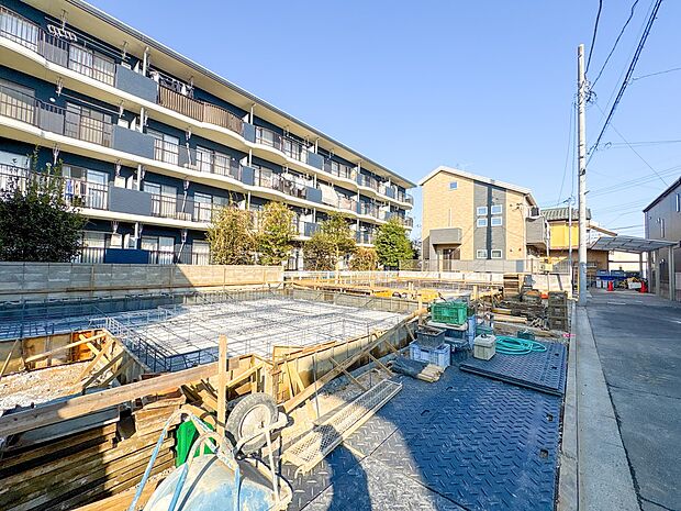 【外観】家族の温かさと陽光の暖かさ、楽しい毎日と明るい未来を予感させる「空間が織り成すひとつ先の住み心地」を演出します。