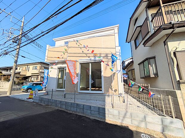 家は一生のお買物。自分ならではの家族ならではの、家にしたい。書斎を設ける。子どものプレイングルームを設ける。趣味のオーディオルームを設置する。夢を追うオンリーワンの家です。