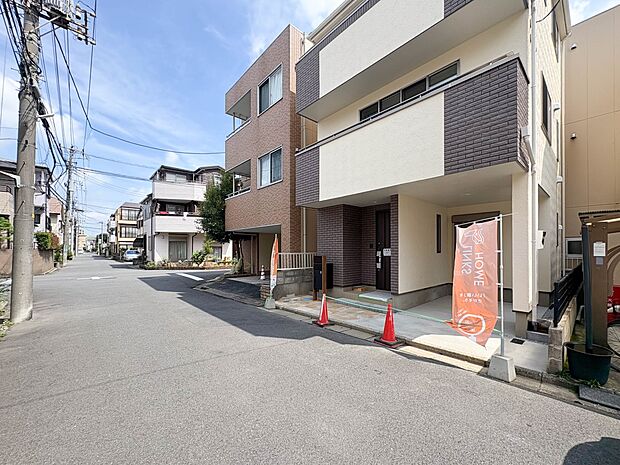 ここから始まる「日常」はご家族にとってかけがえのない時間となります。少しでも豊かに、快適に。そんな想いから本邸宅は生まれました。