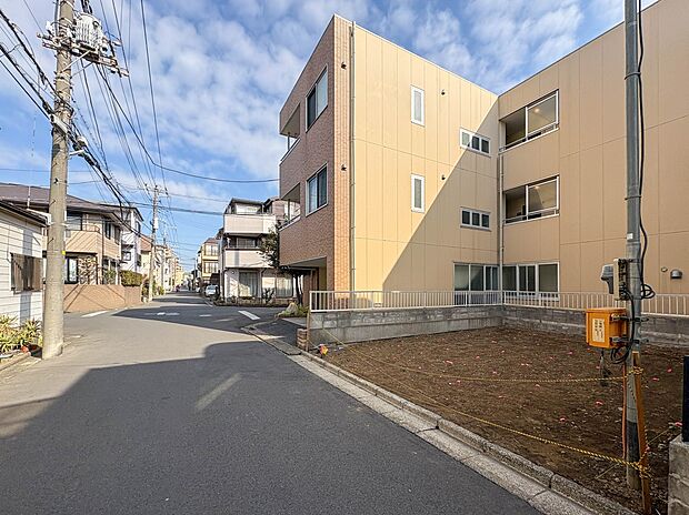 ここから始まる「日常」はご家族にとってかけがえのない時間となります。少しでも豊かに、快適に。そんな想いから本邸宅は生まれました。