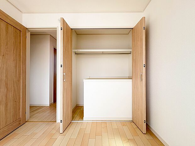 【収納】各部屋を最大限に広く使って頂ける様、全居住スペースに収納付。プライベートルームはゆったりと快適に。