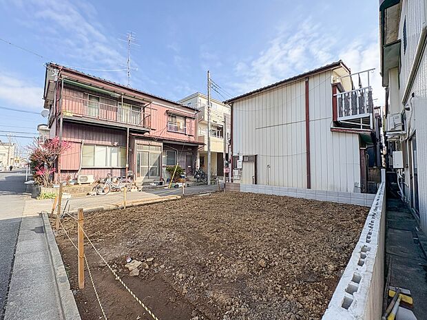 【外観】家は一生のお買物。自分ならではの家族ならではの、家にしたい。書斎を設ける。子どものプレイングルームを設ける。趣味のオーディオルームを設置する。夢を追うオンリーワンの家です。