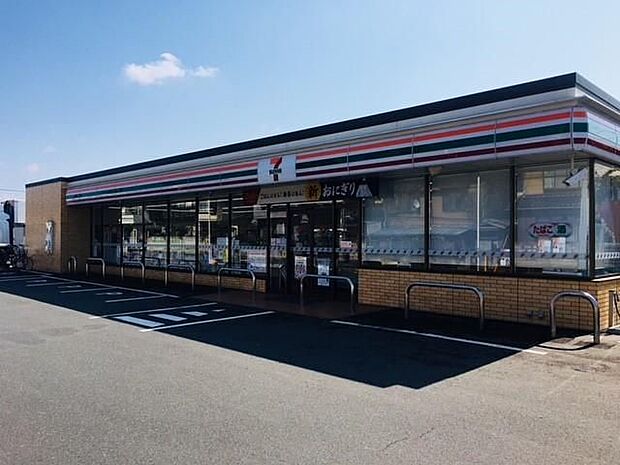 コンビニ 530m セブンイレブン上尾原市バイパス店