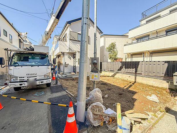 【前面道路】車の通行が少ないので、静かな住環境を維持することができます。