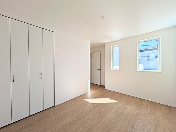 こちらの物件が少しでも気になるようでしたら、お気軽にお問合せください。人生でいちばん大きなお買い物ですので、ゆっくりご見学ください。ネット上の画像と実際の見学では、リアル感がまるで違います。…