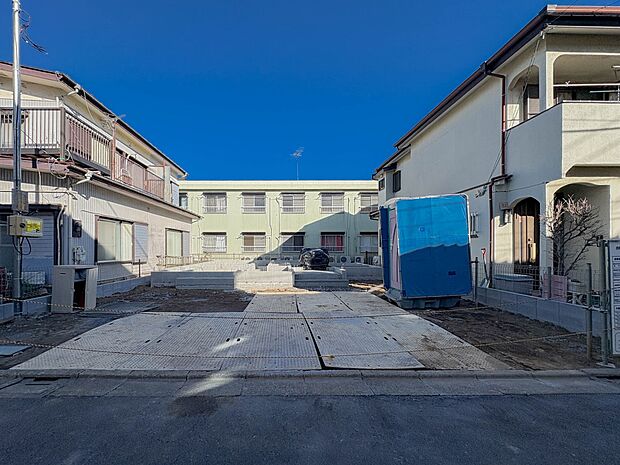 【前面道路】車の通行が少ないので、静かな住環境を維持することができます。