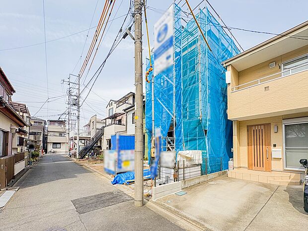 【前面道路】車の通行が少ないので、静かな住環境を維持することができます。