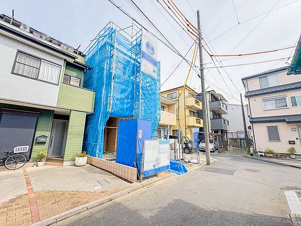 【外観】家族の温かさと陽光の暖かさ、楽しい毎日と明るい未来を予感させる「空間が織り成すひとつ先の住み心地」を演出します。